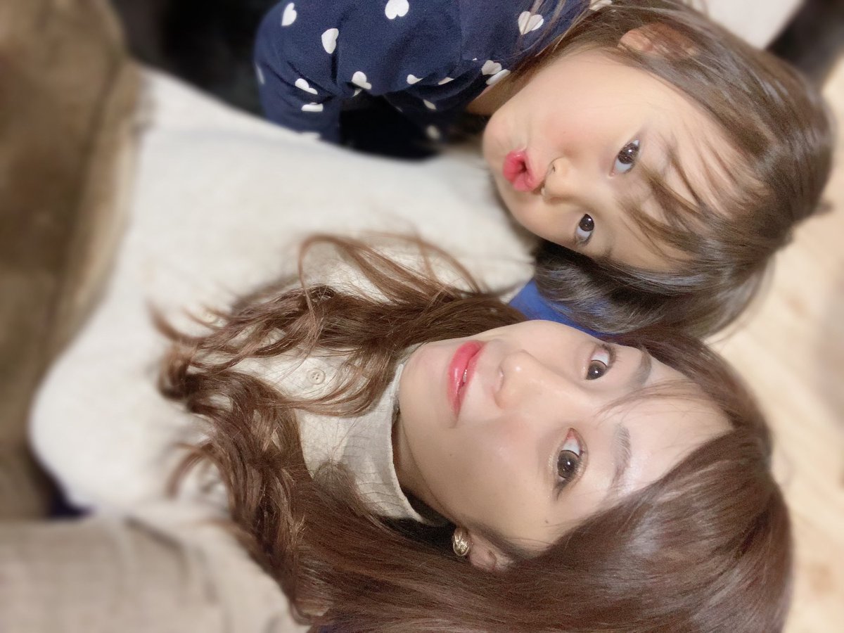 ufuftt's tweet photo. イメチェン
ロング→ショート💇‍♀️
ショートのが大人っぽくなると勘違いしてましたが違かったみたいです

#ショートヘア
#イメチェン
#春
#ラズベリーカラー https://t.co/BxQu2Llwjh