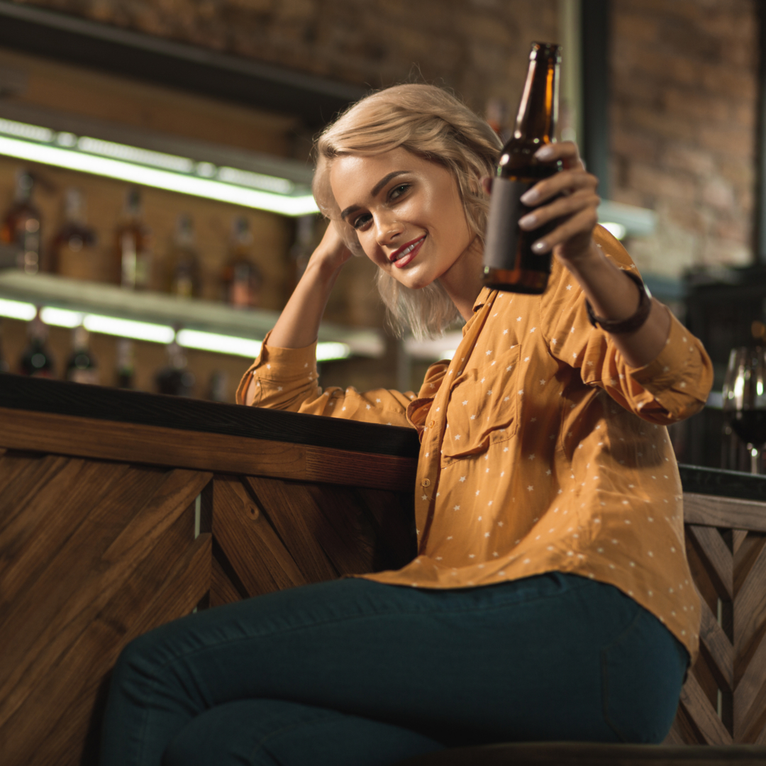 acesbarlv's tweet photo. To all of the working moms, we see you and we applaud you! Come take a breather and have a drink at Ace's Bar &amp; Grill! 😄 #NationalWorkingMomsDay https://t.co/0lfzy8fZEq