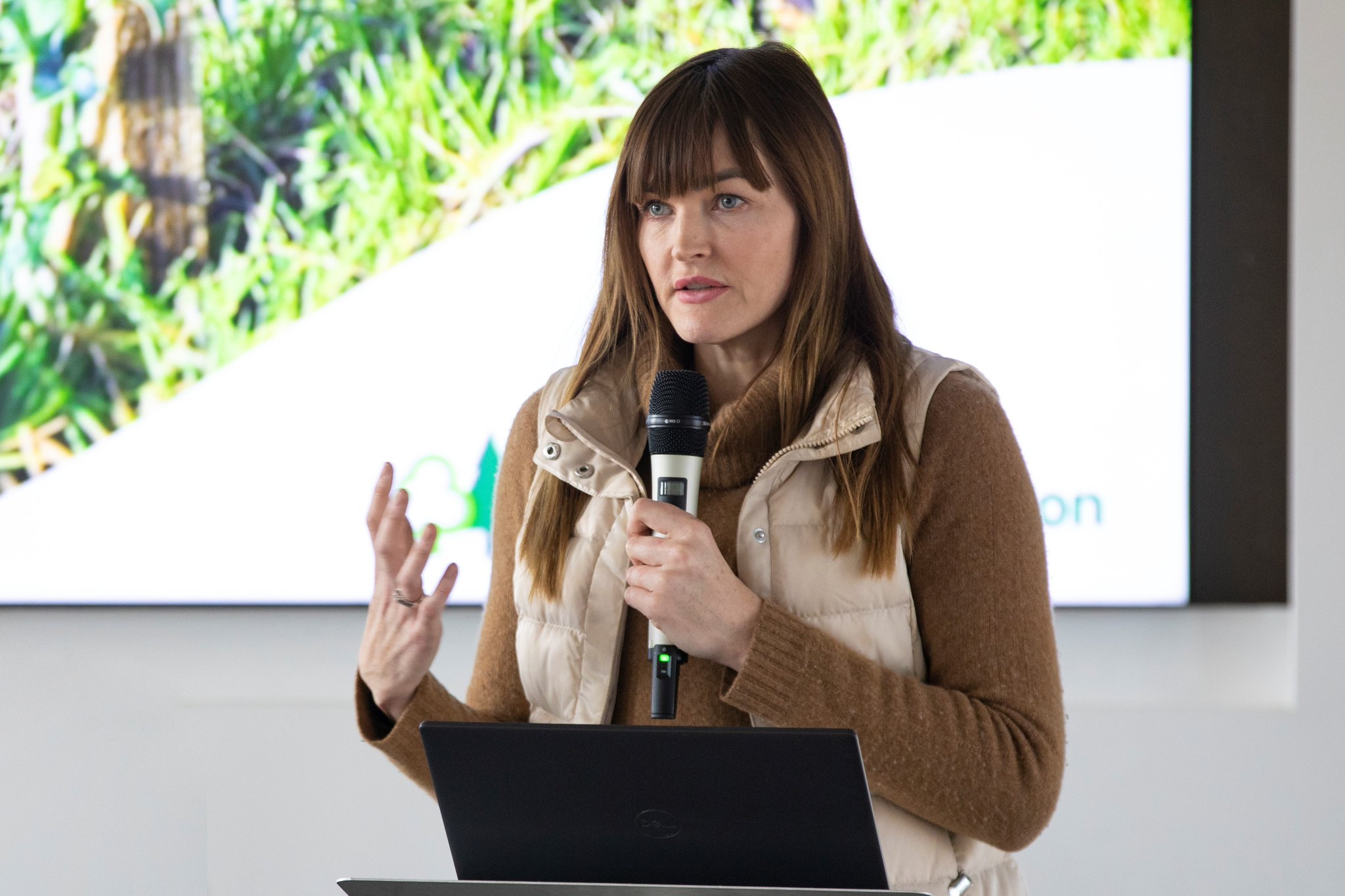 FNqF_04XoAU7N8z.jpg:large