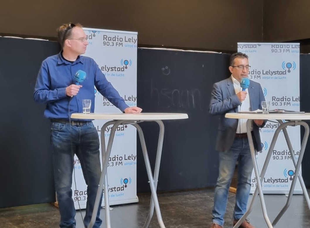 De gemeente moet betrouwbaar zijn en misstanden moeten veilig gemeld kunnen worden! <a href="/SPLelystad/">SP Lelystad</a> en <a href="/DENK_Lelystad/">DENK Lelystad</a> willen een "Huis voor Klokkenluiders".
#Slotdebat #Atolplaza #Lelystad