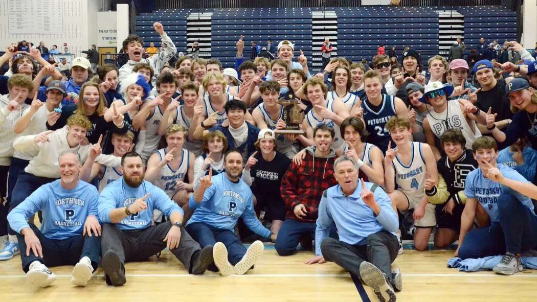 ShumanParker's tweet photo. Great day to be a winner. #districtchamps https://t.co/TT7KxjuVKU