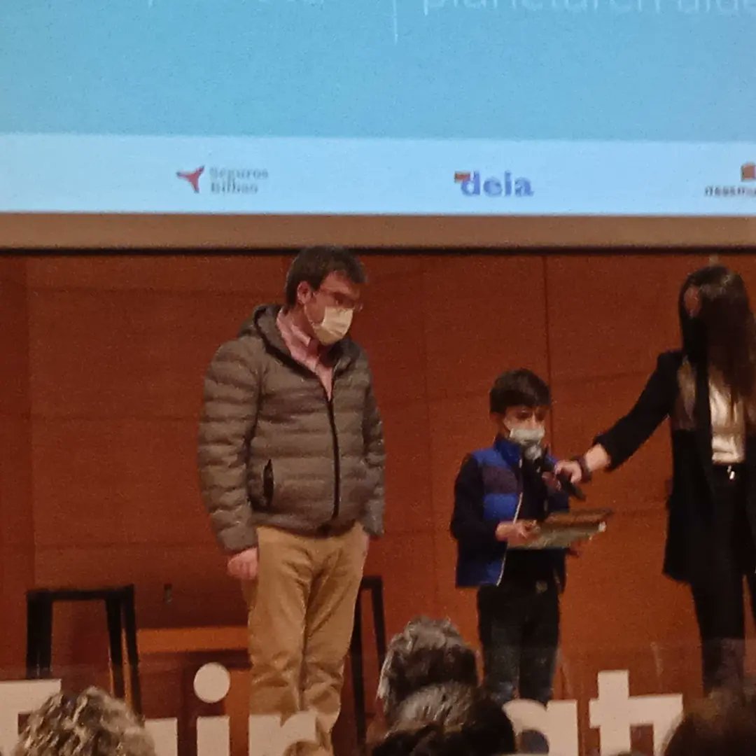 UrdanetaColegio's tweet photo. Entrega de premios "Cuentos para pensar por el planeta" organizado por @FairSaturday y celebrado hoy en el @Itsasmuseum .
Enhorabuena a nuestros cuatro alumnos de Primaria que han sido premiados en las diferentes categorías. https://t.co/xMaB1hpJE3