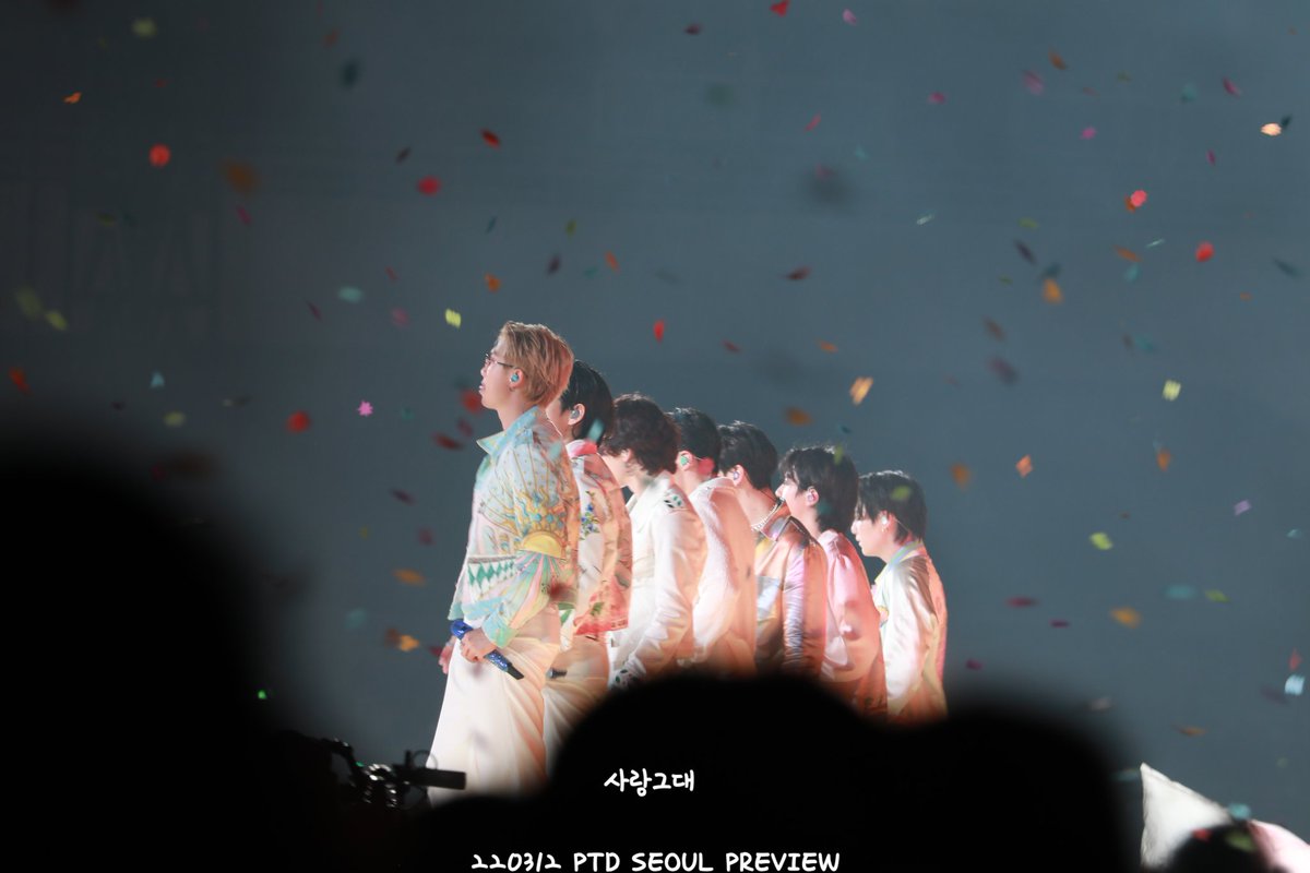 myLUV_myDarling's tweet photo. 220312 PTD SEOUL PREVIEW 

이거 혼자 보기 아까워서••🥰

#BTS  #방탄소년단  @BTS_twt https://t.co/JRR8A5ZTk3