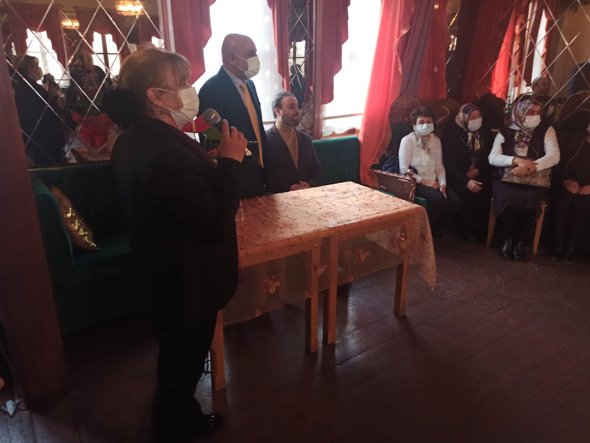 Belediye Başkanımız Sn <a href="/turgutaltinok06/">Turgut Altınok 🇹🇷</a> ile birlikte, Kar-Der Kadın Kollarının düzenlediği etkinliğe iştirak ederek Karadenizli hanımlarla biraraya geldik.
<a href="/AkKeciorenResmi/">AK Parti Keçiören</a> 🇹🇷