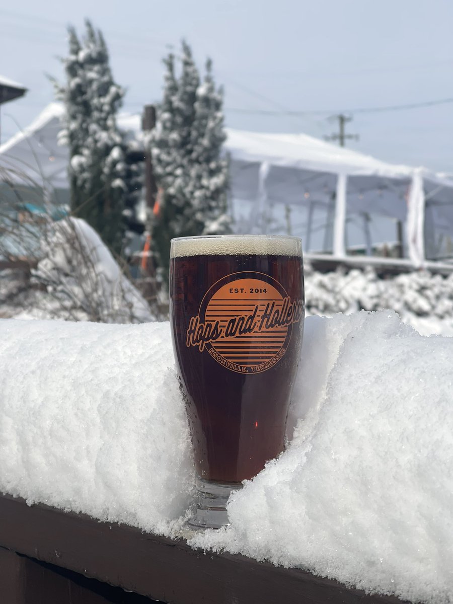 HopsandHollers's tweet photo. Perfect day for Vols vs Cats III! Open 12-Close, with @vol_hoops v Kentucky at 3:30p! ๐ฃ Roads and sidewalks over here are clear. ๐๐บโ๏ธโ๏ธ๐
#vols #gbo #tennessee #knoxville #funathops #hopsandhollers https://t.co/v4yC9RZxUf