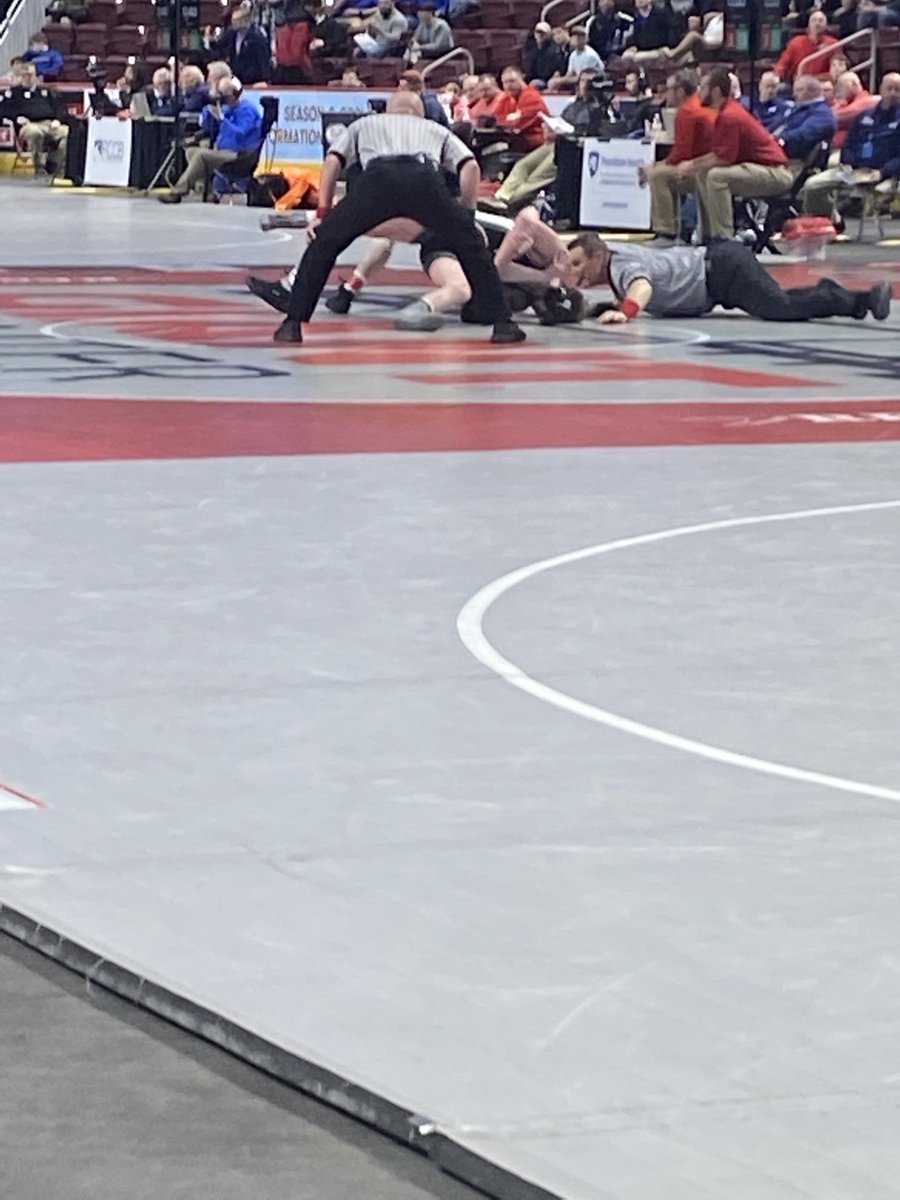 CDAthletics's tweet photo. Ryan Garvick going to the STATE CHAMPIONSHIP w a Fall in the 3rd at 160. Great job. CD 2 for 2 this am. Finals start at 7pm tonight. https://t.co/7UZOpTwdnd