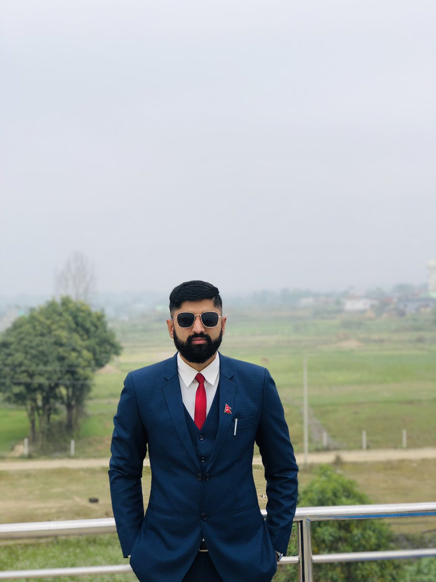 थोरै बोल्दैमा कम्जोर नलिनु  
तिम्रा अबुज् कुराको तर्क मात्र नदिएको हो।