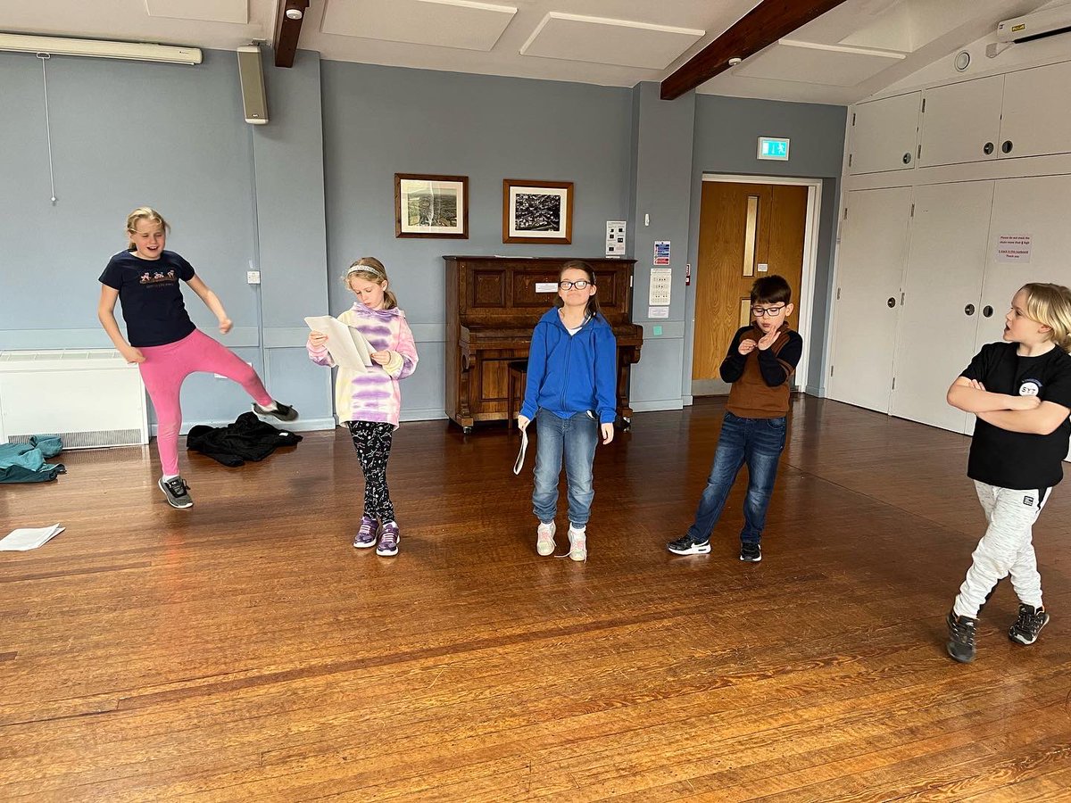 Stagezoneyouth's tweet photo. We may have been a bit short on numbers today due to birthday parties, but we were definitely not short on talent. We had fun acting out our school scene! 🌟
#acting #drama #dramateaching #scenesetting #plot #youth #characterisation #carnondowns #truro @TruroHour @secrettruro https://t.co/uAEOwBFNdT