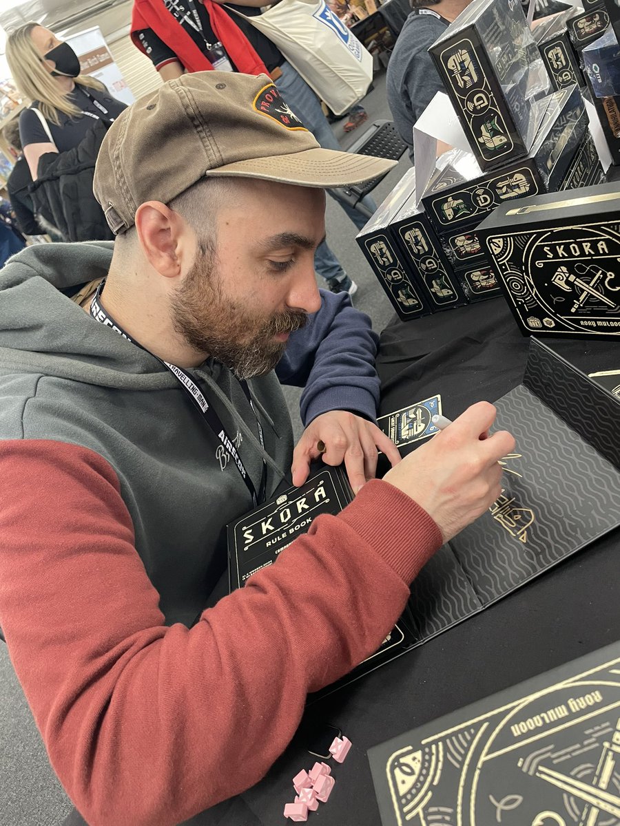 We’re still having a 🐋 of time at AireCon. We also have copies of Skora signed by Game Designer, Rory Muldoon. Come find us at Booth B5 to grab yours! 

#boardgames #tabletopgaming #tabletopgames #airecon2022 #airecon