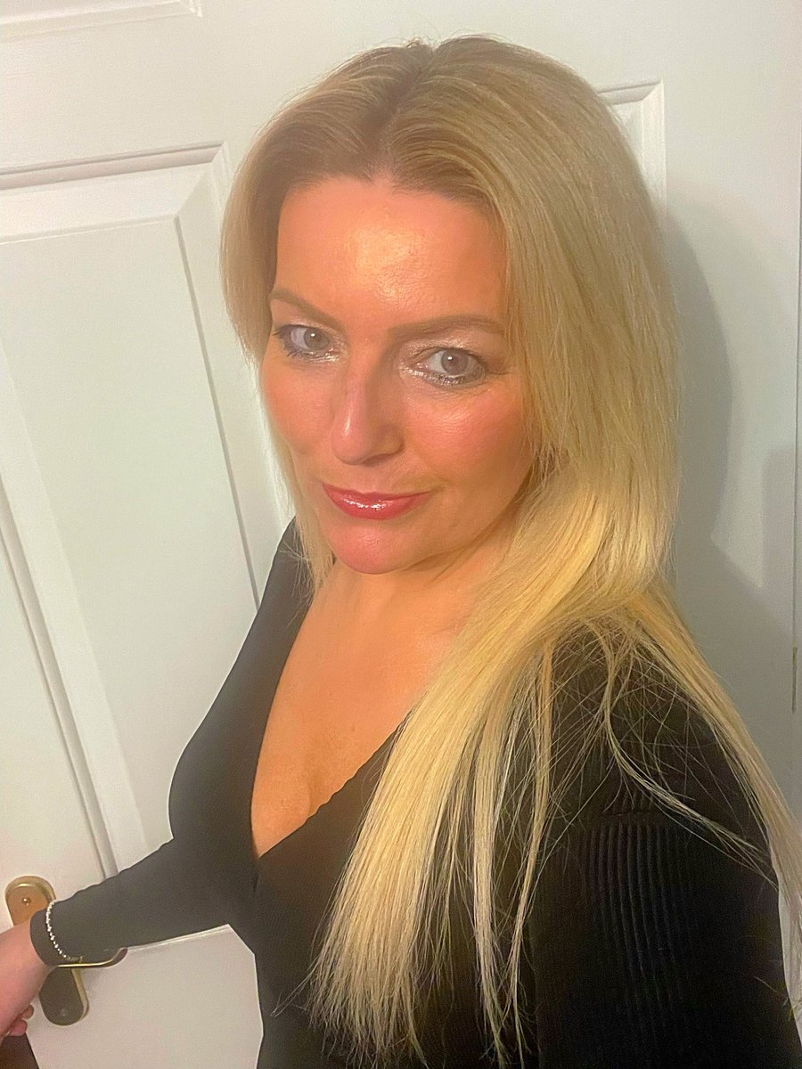 A bit tipsy here 😂😂🥃🥃 #selfiesaturday #selfie 🍷🍷