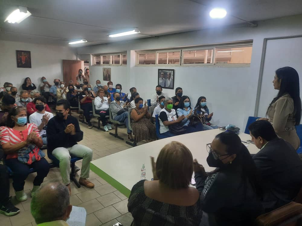 karelisherediah's tweet photo. #12Marzo | Conversatorio sobre el Día Internacional de la Mujer y su importancia en la política venezolana @CarinaVivolo con la valiosa intervención de Yajaira Caldera Sec. femenina @UNT_Lara_ 
#LaPochocha #Diadelamujer https://t.co/bQtwxgSnSQ
