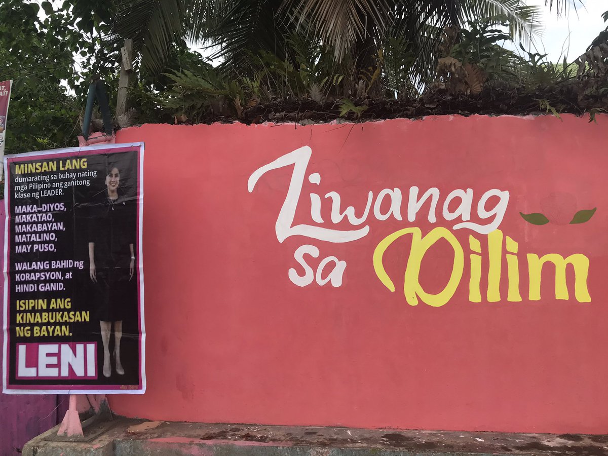 dressnmessyhair's tweet photo. The controversial mural in Echague that was asked to be painted over by white paint by Comelec was visited by VP Leni Robredo and Sen. Kiko Pangilinan before proceeding to the Peopleβs Grand Rally in Echague Banchetto ππ·πΈ
#IsabelaIsPink
#IsabeLENI
#AwanTiSolidNorth https://t.co/6JgmdRbUdo