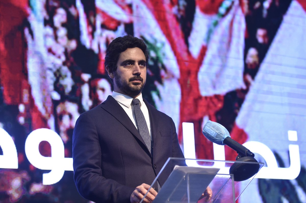 ناجي أبو خليل المدير السياسي لحزب الكتلة الوطنية: جئنا لنؤكد أن خيار الوحدة ضروري وأساسي كي يكون التغيير ممكناً
#وحدتنا_بداية_التغيير
<a href="/najiabkhalil/">Naji Abou-Khalil</a>