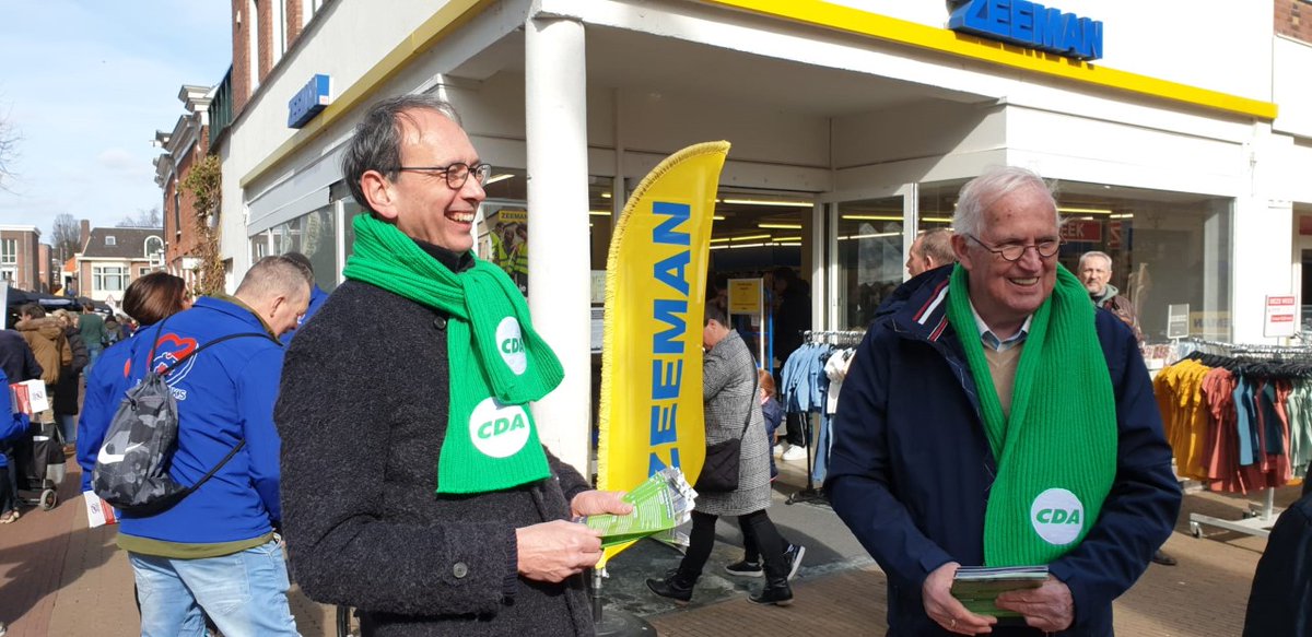CDA_Rijswijk's tweet photo. Campagne! 💚💪
#stemCDA #Goedwonen #Groenestad #Gezondoud
Voor meer informatie over ons verkiezingsprogramma en onze kandidatenlijst: https://t.co/Nmm0yMz2EO https://t.co/lnT8PnLEZR