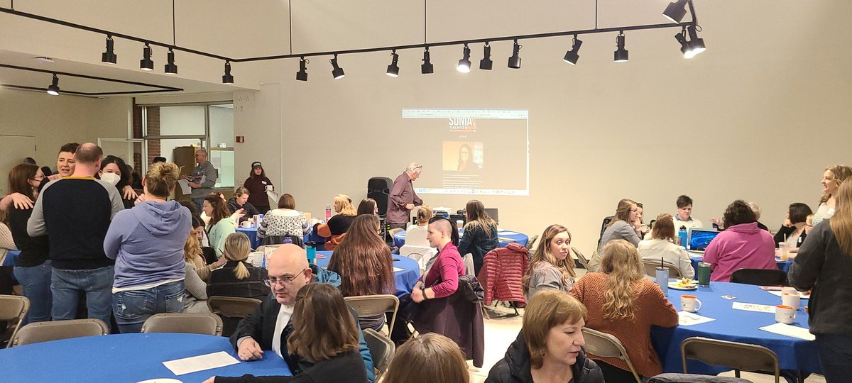 Erin H Downey tweet media