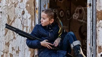 Rappa1958's tweet photo. Ucraina, la bimba con il lecca lecca e fucile https://t.co/LOJmgLoZSG