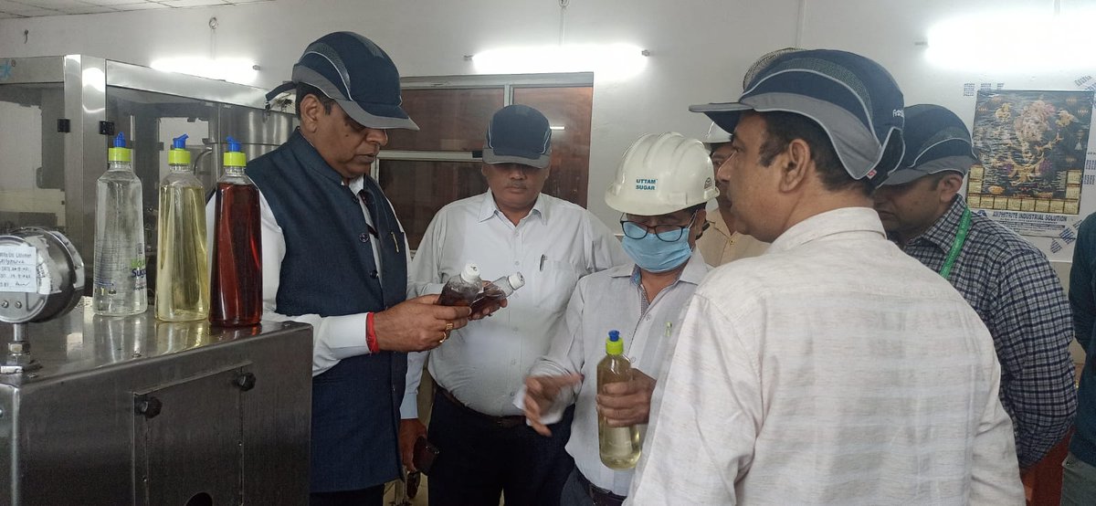 nsi_sugar's tweet photo. Shri Narendra Mohan, Director, NSI Kanpur visited M/s Uttam Sugar Mills Ltd., Libberheri, Haridwar to promote production of specialty sugars #Liquidsugar #Icingsugar #Cubesugar #Candysugar #Brownsugar https://t.co/gTaaivKDH1