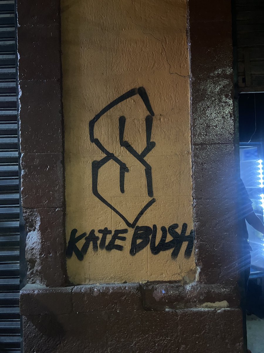 kyajbuller's tweet image. Found the best graffiti ever in Mexico City