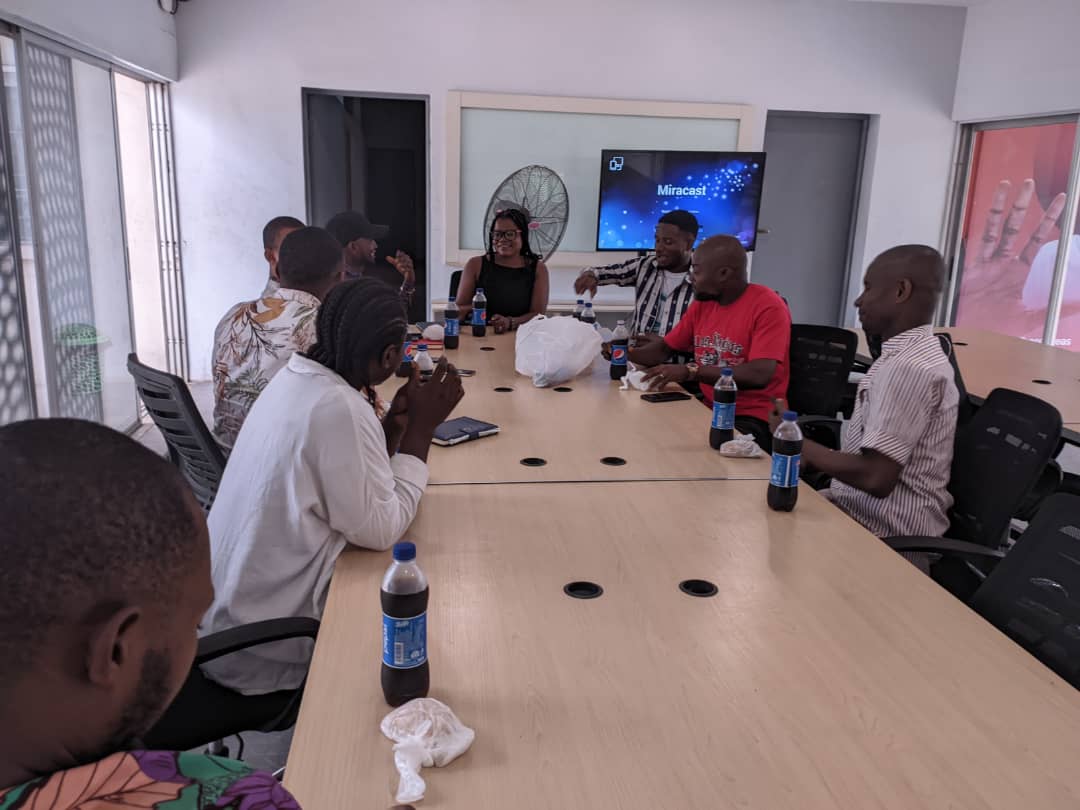 YaliAbiaNetwork's tweet photo. Today we had our first yali face2face meet.
Theme: Joy of volunteering.
It was insightful session everyone shared their thoughts on their volunteering experience.
@YALINetwork
#yalilearn https://t.co/y05rie3nft