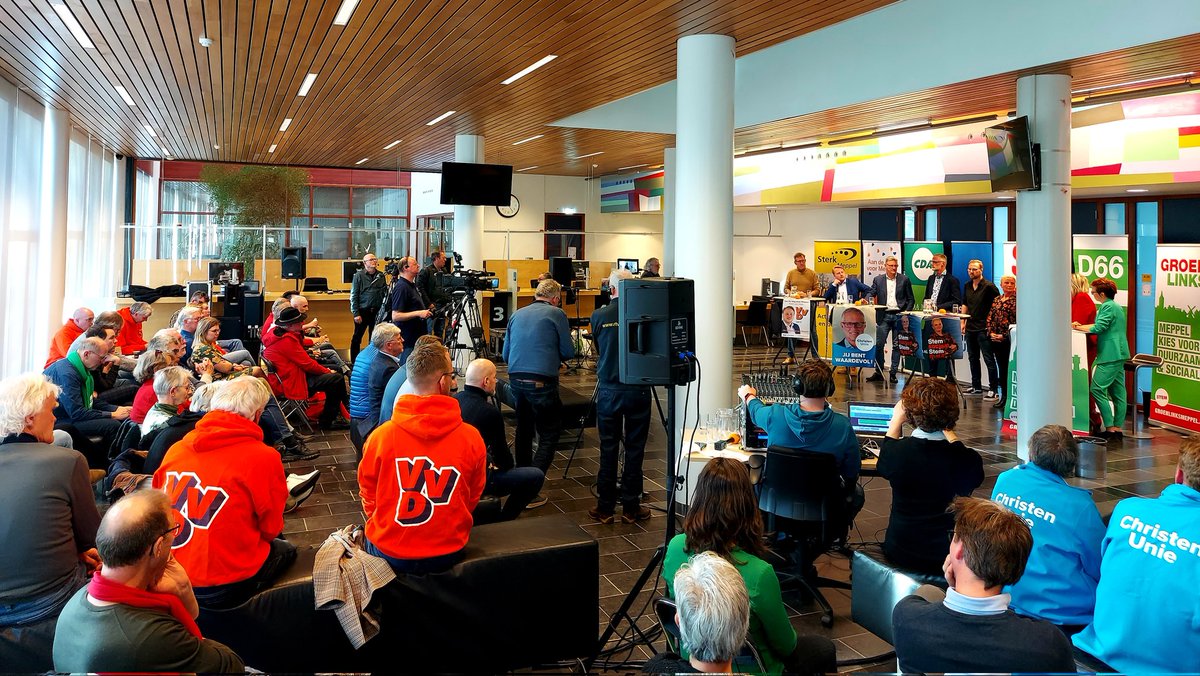 Het slotdebat is in volle gang in het stadhuis van <a href="/GemeenteMeppel/">Gemeente Meppel</a> Er valt wat te kiezen op 16 maart! #stemvvd #GR2022
