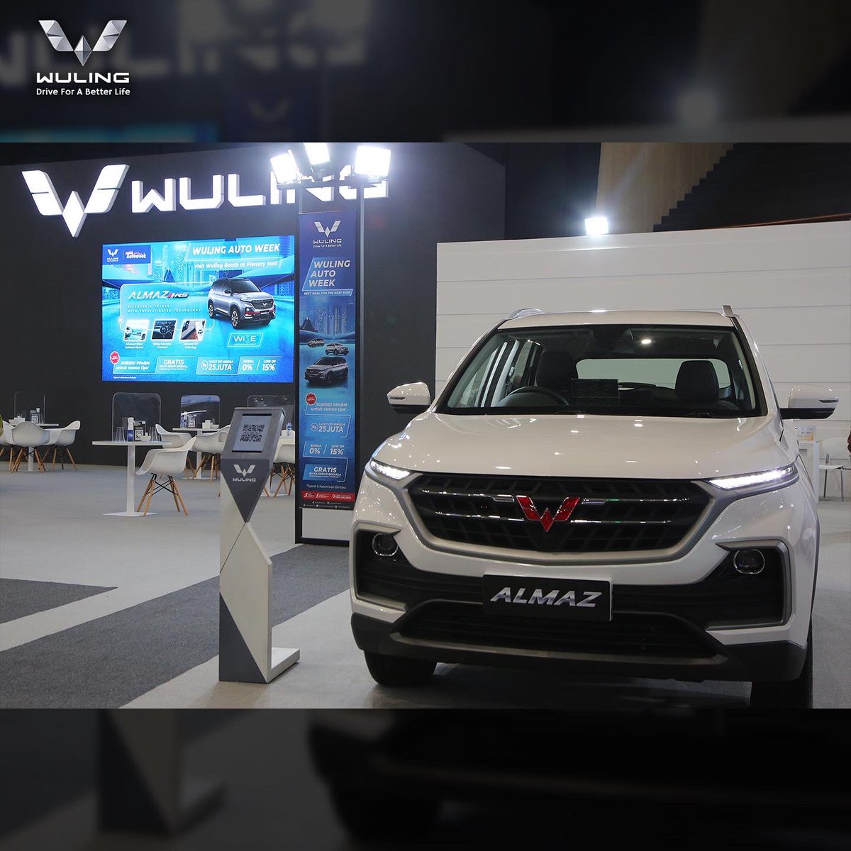 WulingMotorsID's tweet photo. Selain menampilkan lini produk yang lengkap (Almaz Series, Cortez CT Series, New Confero S & Formo S), Wuling juga menawarkan berbagai program promo yang istimewa.
#WulingMotors #DriveForABetterLife #WulingAutoWeek #WulingJAW2022 #JakartaAutoWeek #JAW https://t.co/0ZhIP4YRZM
