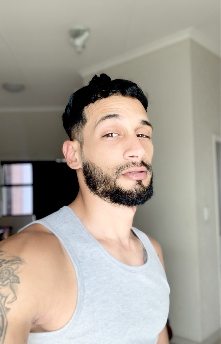 St0nerAlert's tweet image. That just got up , why is it so bright face 😅