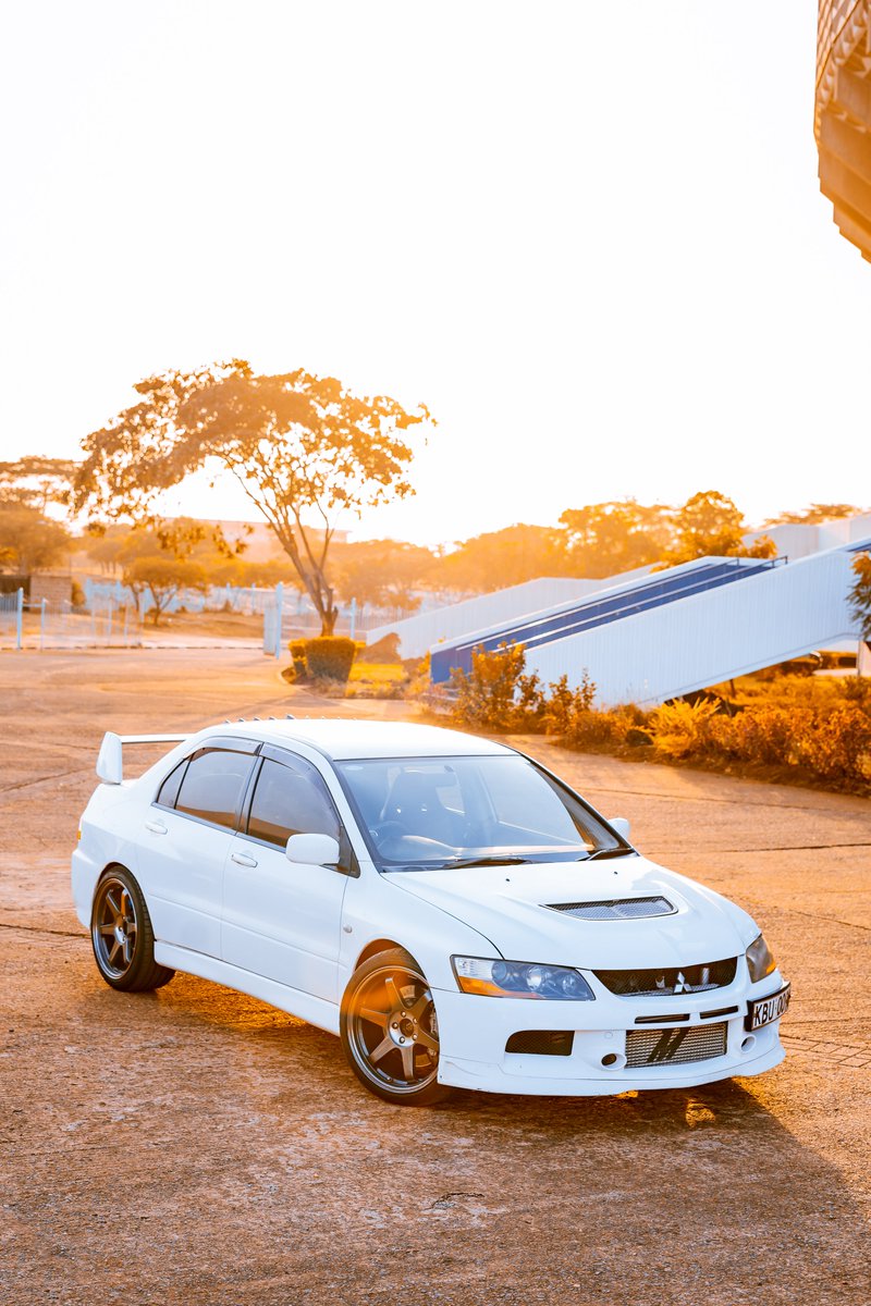 _briankigen's tweet photo. || Evolution IX ||
Random evening shoot with @georgienickolas toys
#apaphoto #automotivephotography #carporn #blacklist #mistubishievo #evolutionix #te37 #mishimoto #jdm #jdmgram https://t.co/gC2GRTkHjl