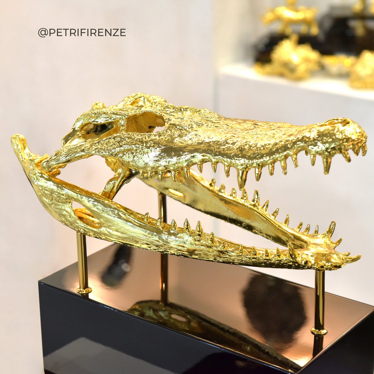 HOMI Special Edition presenta il meglio del Made in Italy, grazie all'eccellenza della qualità, alla preziosità della tradizione e all'unicità dell'artigianato che raccontano la storia del "fatto a mano".

#HOMI22 #HOMIspecialedition