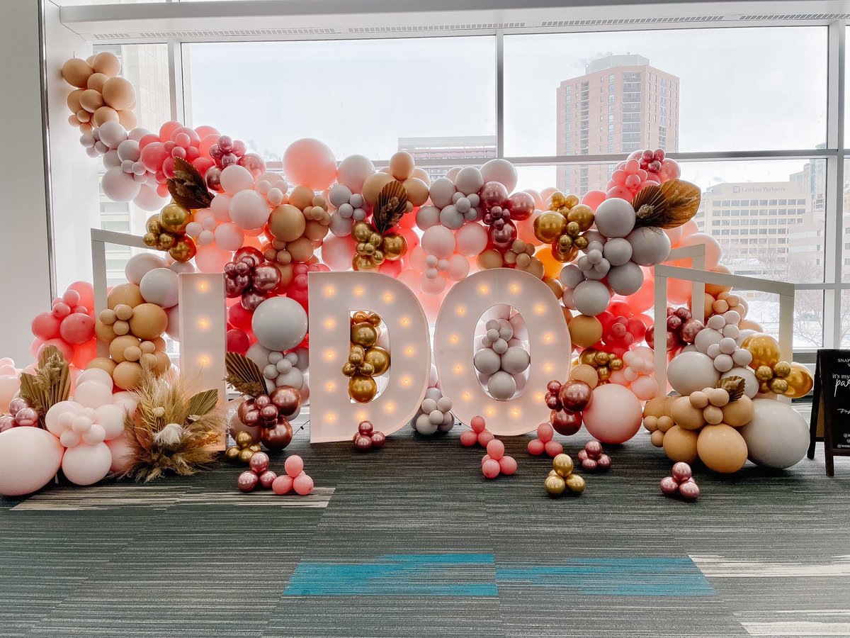 RBCConvCtreWpg's tweet photo. Welcome back @WPGWWS! Doors are open. The Wonderful Wedding Show has begun. #EverythingWedding #WWS2022 #IDO #ImagineYourselfHere https://t.co/QqWaiWA8LZ