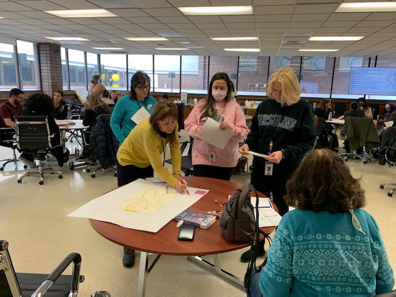 EricGordon_CEO's tweet photo. As part of our @CLEMetroSchools #TeachingCleveland new educator program, 55 first year teachers are engaged in their own professional development and growth! Thank you educators for taking time out of your day for your own learning! #CelebrateCMSD #GetMore https://t.co/DIoKyTTSv6