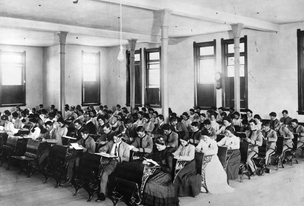 ASU's tweet photo. #OTD in 1885, @ASU was established as "The Territorial Normal School at Tempe". 

From humble beginnings, ASU’s history is rich, bold and vibrant — and we can’t wait to see what the future holds. 🔱

Historical images courtesy of University Archives. https://t.co/pxHxQNA8Wh