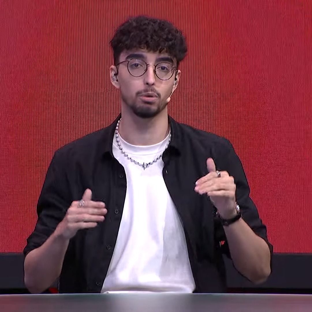 baianolol1's tweet image. O Keio gastou o prêmio do Cbolão nessa corrente