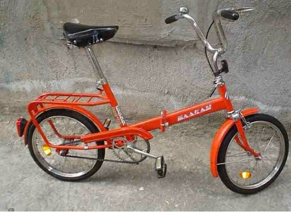 BisikletliGaze1's tweet photo. 🚴♂️“Turuncu Şimşek!"
"Eskiler velespit derler, babaannem de “şitan (şeytan) arabası” derdi. Bu yazıda ilk bisikletim olan “Turuncu Şimşek”ten söz edeceğim."
#bisiklet #velespit #bisikletligazete #bike
https://t.co/wvGVjQyygB https://t.co/1tmUb96JAS