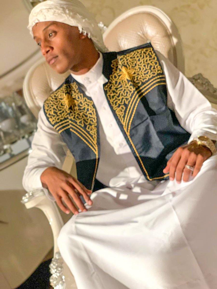 Ahmdbd249's tweet photo. عُـدنا والعـود أحمــدُ 🤍🧿
#NewProfilePic https://t.co/HzO2nUikl9