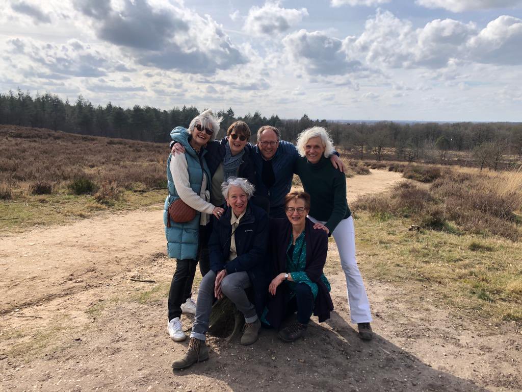 Anja Geerts (@anjageerts) on Twitter photo Mooie #intervisiedagen met @vrijleveneneten @tijdvoornu <a href="/MareskaG/">mareska groen</a> <a href="/Johanna44/">Hanneke Uijland</a> en <a href="/RobVermeulen2/">Rob Vermeulen</a> in #depoort #groesbeek Nieuwe plannen gemaakt voor #Courage 3.0 #inspirerend Volgende keer is <a href="/zandravt/">Zandra Zattara ✧ Dream-laced Storyteller 🌬</a> er weer bij! Mooie #intervisiedagen met @vrijleveneneten @tijdvoornu <a href="/MareskaG/">mareska groen</a> <a href="/Johanna44/">Hanneke Uijland</a> en <a href="/RobVermeulen2/">Rob Vermeulen</a> in #depoort #groesbeek Nieuwe plannen gemaakt voor #Courage 3.0 #inspirerend Volgende keer is <a href="/zandravt/">Zandra Zattara ✧ Dream-laced Storyteller 🌬</a> er weer bij!