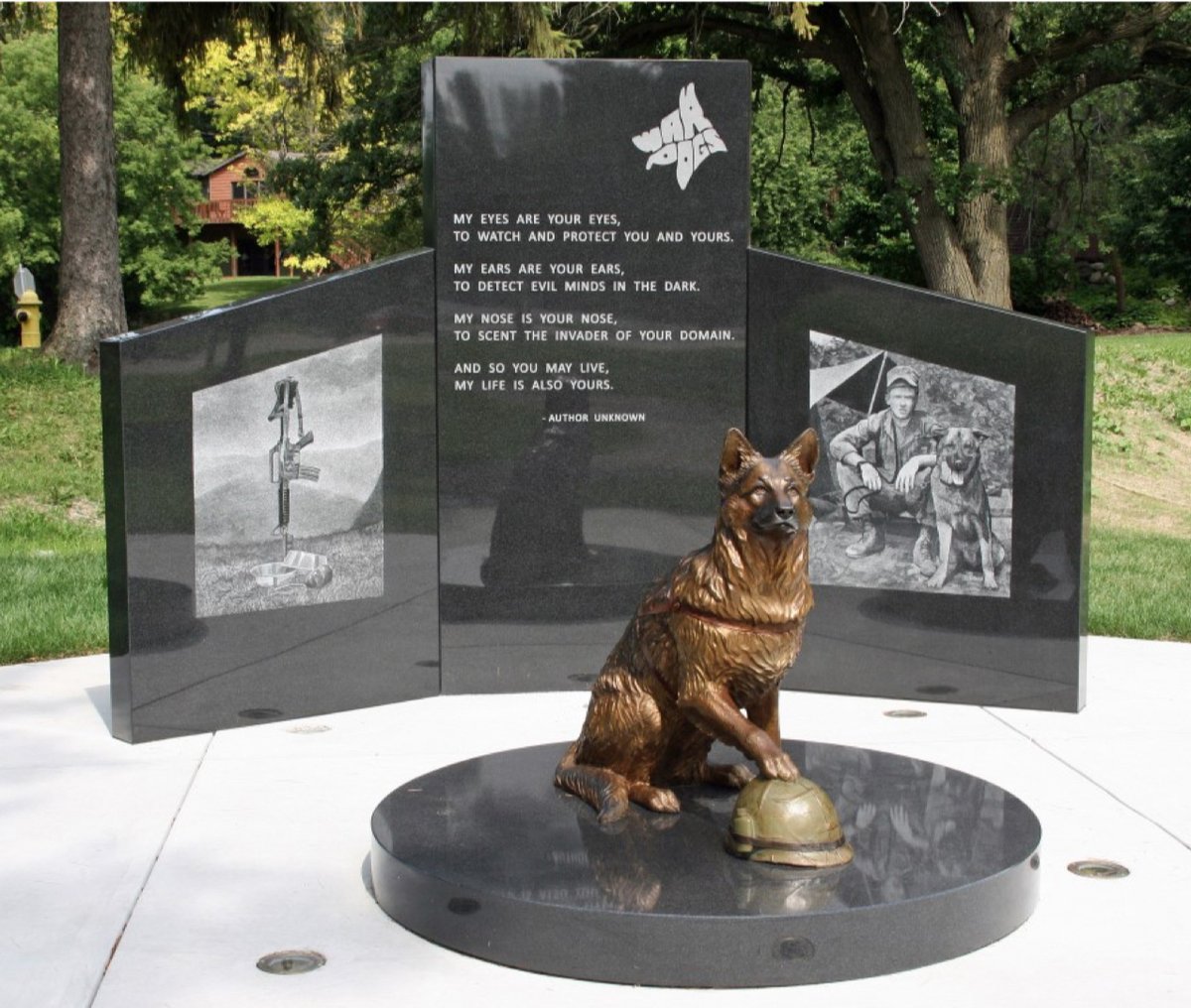 #SundayMarch13th is #K9VeteransDay.  We thank all the amazing, brave, loyal #dogs who served our country along with their soldier-handlers! This national memorial is here in WI in #FortAtkinson. #militarydogs