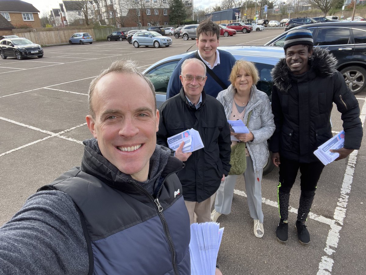 Tapping into the pre-rugby buzz in Hersham … with our local residents’ survey. ⁦<a href="/JohnOReilly55/">John O'Reilly</a>⁩ ⁦<a href="/EsherWaltonCons/">Esher & Walton Conservatives</a>⁩
