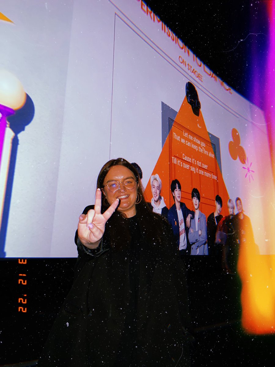 SMTHWR's tweet photo. @BTSUKUNITE @vuecinemas @BTSxUKCharts @BANGTANUK https://t.co/7THTRpaYQQ