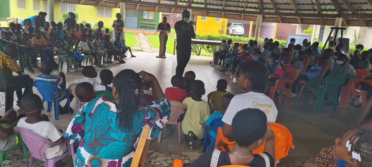 benchitunga's tweet photo. We shared our Sabbath Afternoon love with SOS Children Home located in the Abobo informal settlement ,Abidjan. https://t.co/0rJZ1mkxNg