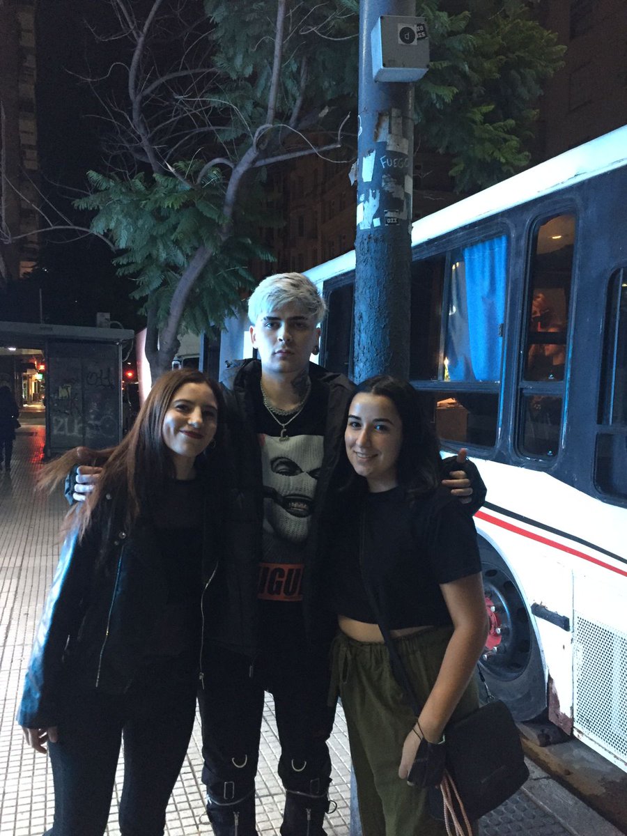 serenitt1998's tweet photo. Ayer nos cruzamos a Lit y estaba re feliz de vernos por suerte https://t.co/tcq7nXkyzY