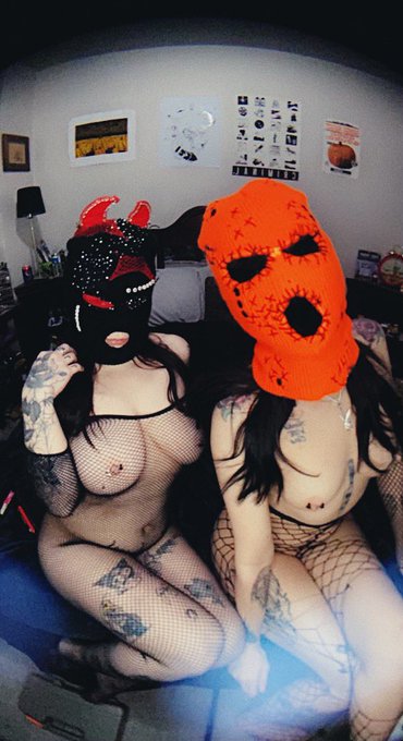 give us the fucking money 😡💰 see more on my and @lilfilthyfreak sites 🖤🖤 https://t.co/TMFZVTIrI6