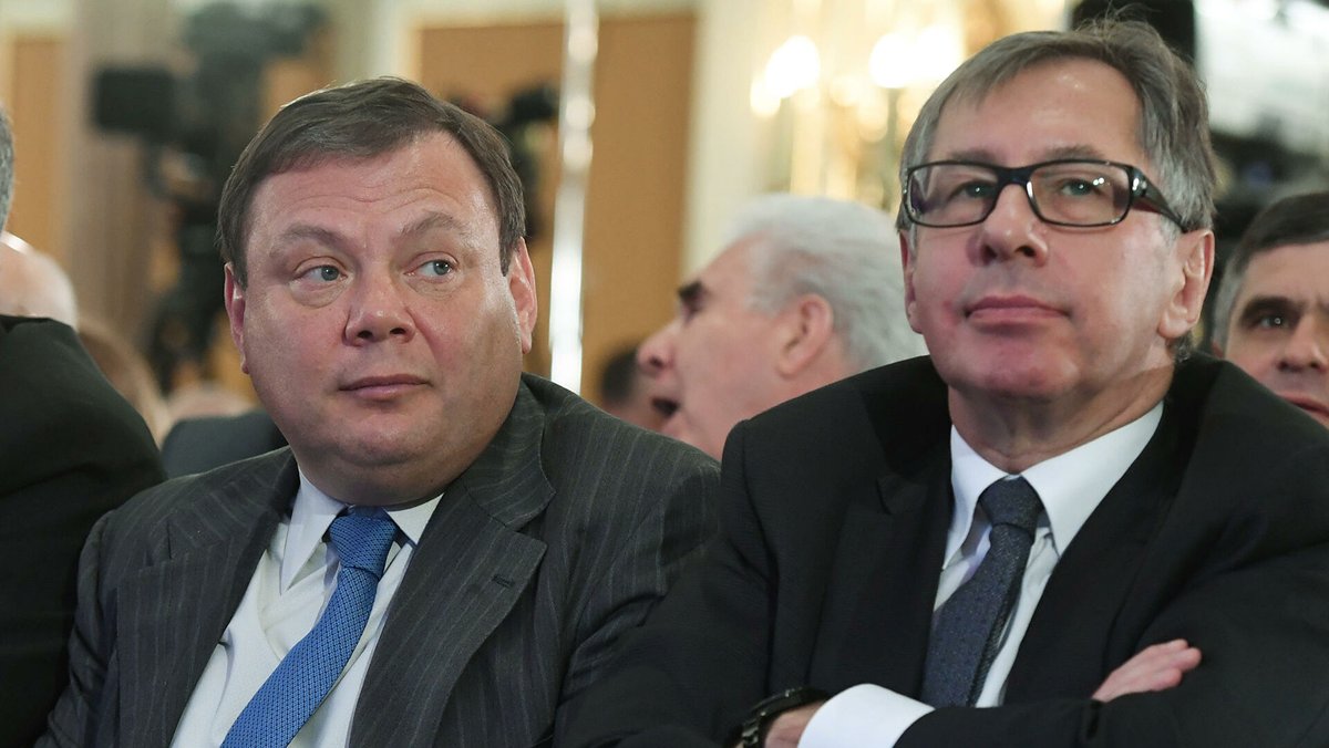Same with oligarchs. Bankers Fridman and Aven are sanctioned and can't leave Russia. But most of their top managers already did (reportedly mostly to the US). Oligarchs are doomed, but their henchmen who were prudent enough to get Western visas or residence are leaving en masse