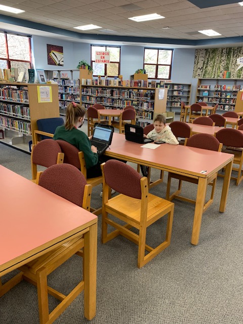 Final event of the day! All the science, All the time! #because figuringthingsoutisbetterthanmakingstuffup! <a href="/HBMBears/">BeardsleyBears</a> <a href="/IllinoisSO/">IL Science Olympiad</a> <a href="/d47schools_/">District 47 Schools</a> <a href="/BernotasVikings/">Bernotas Vikings</a>  GO Bears!