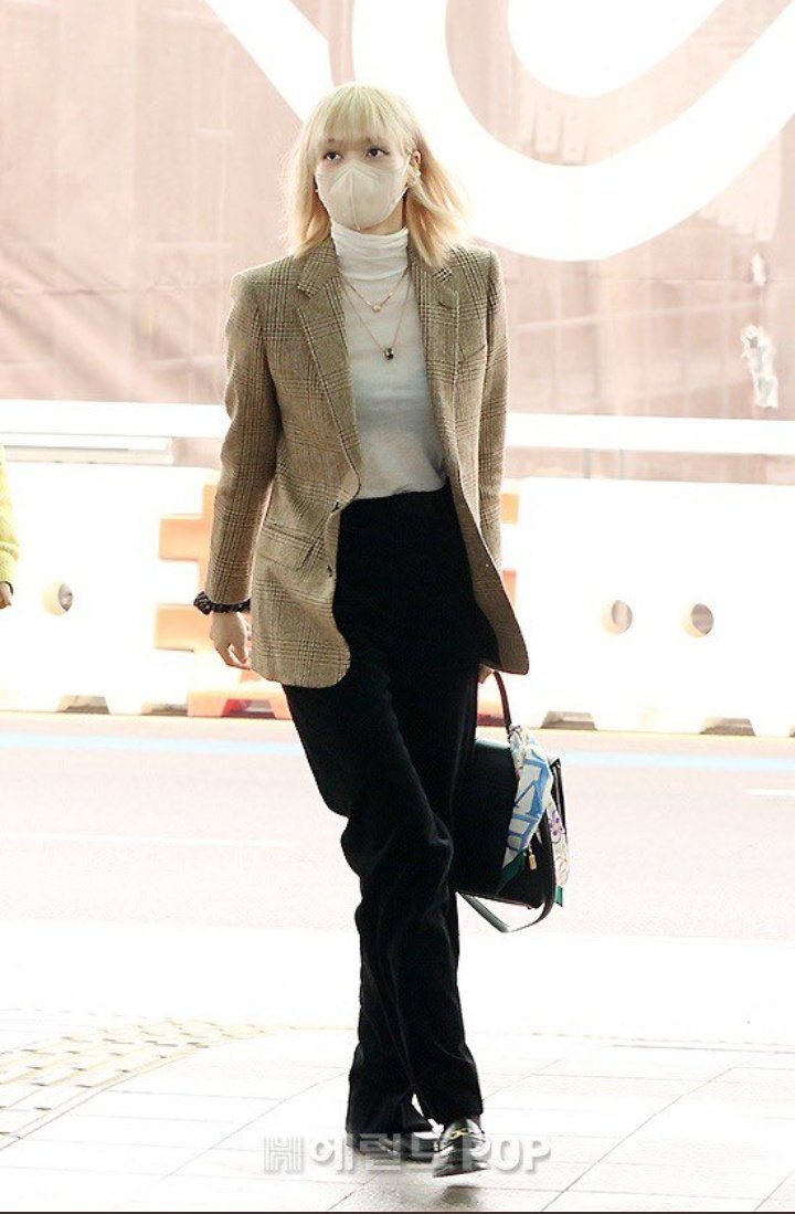 bprttygirls's tweet photo. LISAAAA (@+"(#+"(@+$+$(82-_(#8"+#{£✓€{¢×£=€=×£€×¥ https://t.co/up6emRvmSy