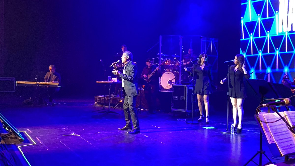 ¡Gracias Mcallen por otro #soldout en la gira de mi despedida! #HastaSiempre 🙏🏻