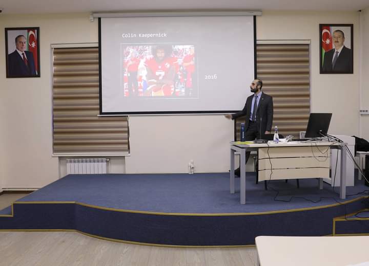 GomrukAkademiya's tweet photo. Gömrük Akademiyasında “İdman hüququnun əsasları” adlı seminar keçirilmişdir.

Ətraflı:
https://t.co/8SWuO1Xk80 https://t.co/PHja9zjMD1