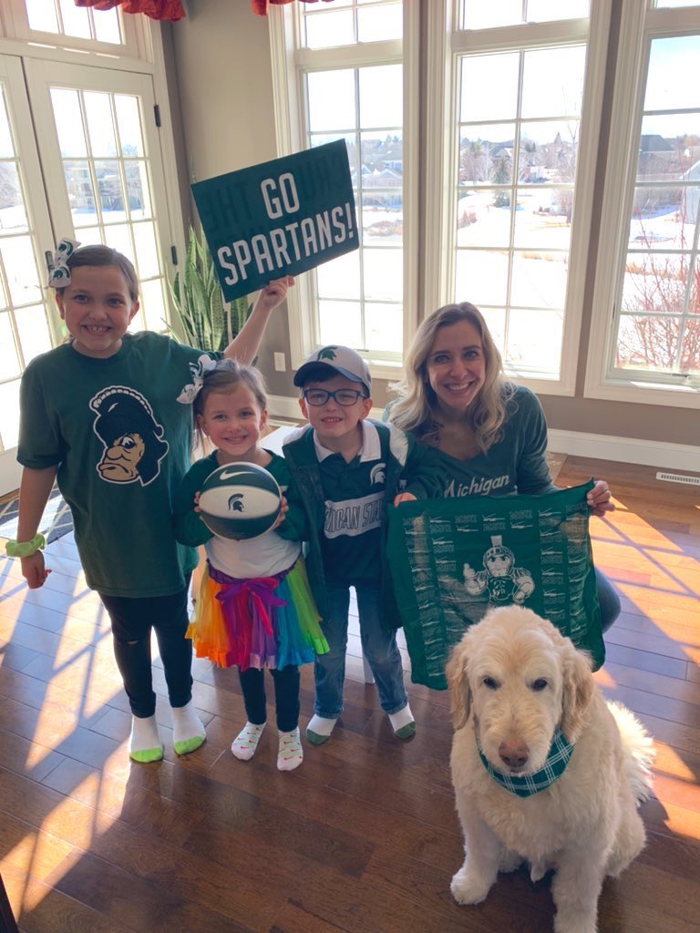 wmwwheels's tweet photo. Let’s go Spartans! #B1GSemifinal Go Green 💚 Go White 🤍 Go State 🏀 #MrozinskiCrew #TheOnlyColors 🙌🏻 #Izzo #WeLoveMarch https://t.co/uvJPCKUI9D