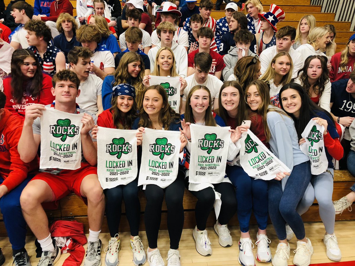 WWSWHS's tweet photo. Rocks are ready! Let’s do this!! #GoRocks #WinRegionals ☘️🏀☘️ https://t.co/jdSK0DWuNe