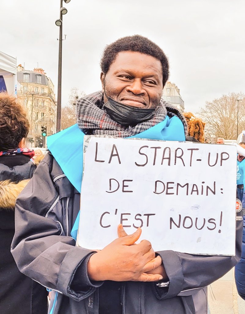 COORACE's tweet photo. Très belle mobilisation Place de la Bastille pour le #droitalemploi et des témoignages réjouissants 
 @ZeroChomeurLD 💬@LaurentPINET "Nous portons un autre modèle de société ancré au cœur des territoires, porteur d'émancipation individuelle et collective #Ensemble #Droitalemploi" https://t.co/squAaWjweP