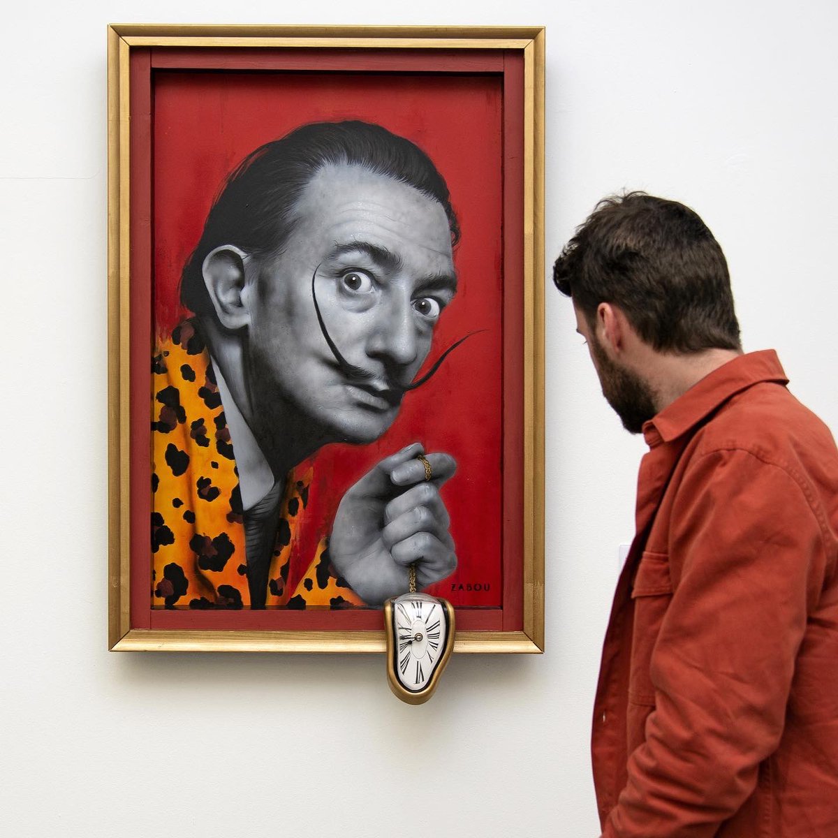 zabouartist's tweet photo. 🇬🇧: Salvador Dali and his melted clock! ⏰👀 Artworks are available at @saatchi_gallery https://t.co/4L8Kj0gbv2

• “In Their Eyes” - March 2nd-27th 2022, free entry, open everyday 10-6pm • 

📸: Photo 1 by @StreetArtAtlas - 2,3 by Zabou https://t.co/MHnMoqBvoO